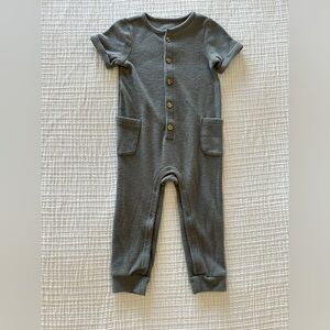 Cat & Jack Gray Short Sleeve Bodysuit with Knit Texture
